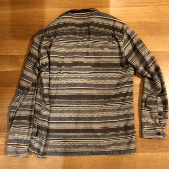 Patagonia Organic Cotton Button Up - Picture 3 of 3